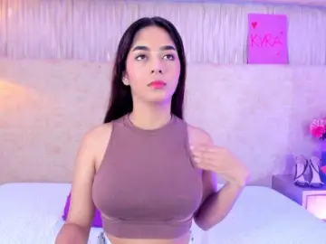 Kyraaa  live sex cam