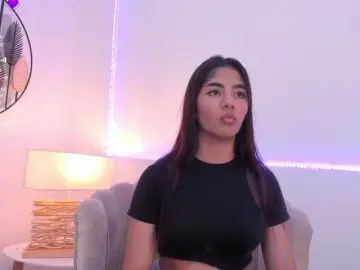 Kyraaa  live sex cam