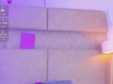 Kyraaa  live sex cam