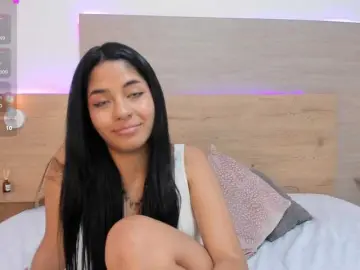 Kyraaa  live sex cam