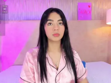 Kyraaa  live sex cam