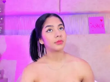 Kyraaa  live sex cam