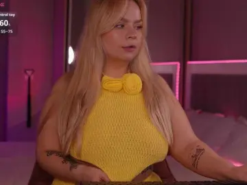 LisaLove4  live sex cam