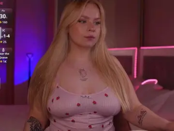 LisaLove4  live sex cam