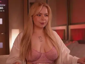 LisaLove4  live sex cam