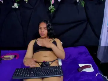 SquirtDirty  live sex cam