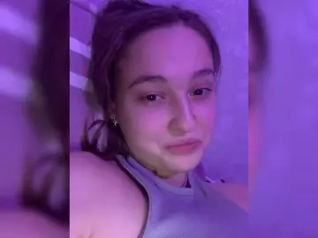 Bevapu77  live sex cam