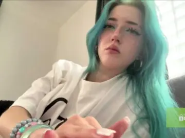 Karolinawild  live sex cam