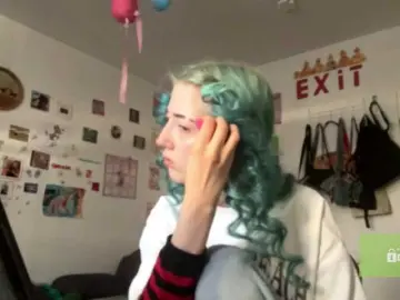 Karolinawild  live sex cam