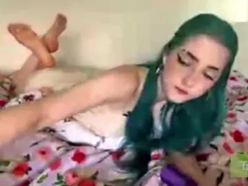 Karolinawild  live sex cam