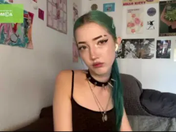 Karolinawild  live sex cam