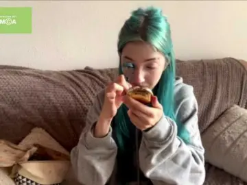 Karolinawild  live sex cam
