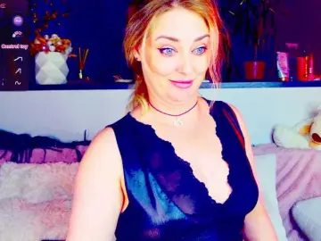 -JuliaSpace-  live sex cam