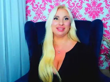 BlondAna  live sex cam