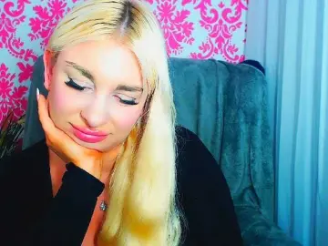 BlondAna  live sex cam