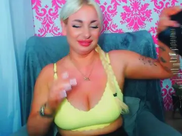 BlondAna  live sex cam