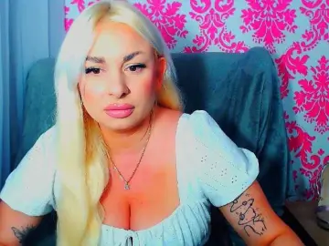 BlondAna  live sex cam