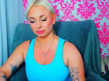 BlondAna  live sex cam