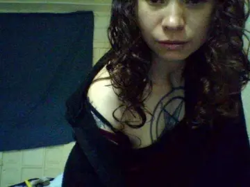 Celena980  live sex cam