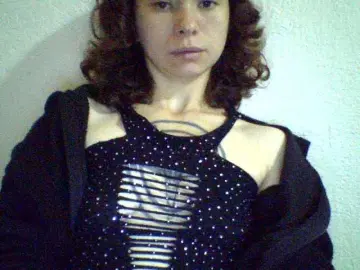 Celena980  live sex cam