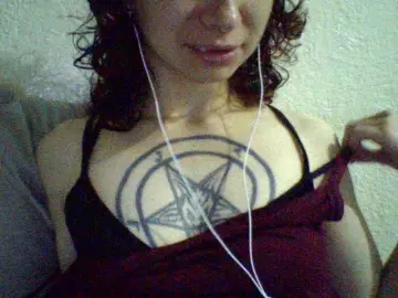 Celena980  live sex cam