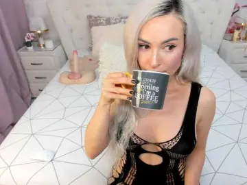 HottieSweetBritney  live sex cam