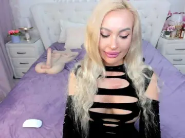 HottieSweetBritney  live sex cam