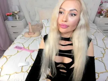 HottieSweetBritney  live sex cam