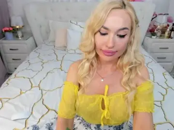 HottieSweetBritney  live sex cam