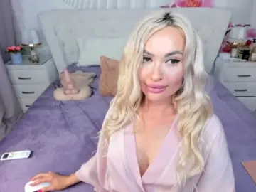 HottieSweetBritney  live sex cam