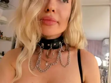 HottieSweetBritney  live sex cam