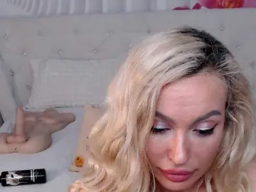 HottieSweetBritney  live sex cam