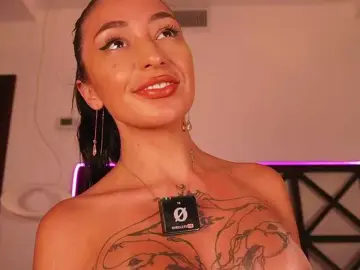 LunaMystyque  live sex cam