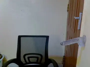 Petiteshishi  live sex cam