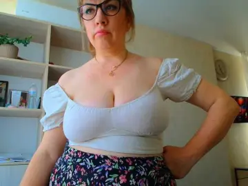 Rosewind8  live sex cam