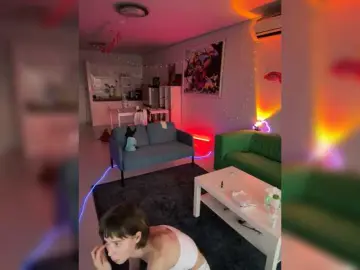 Thechloee  live sex cam