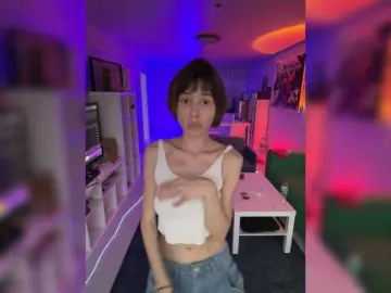 Thechloee  live sex cam