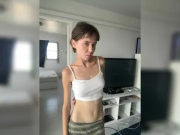 Thechloee  live sex cam