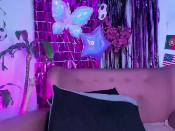 Felicity111  live sex cam