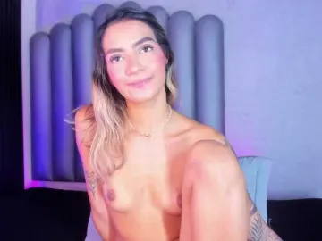 Felicity111  live sex cam