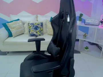 FraimyQueen  live sex cam