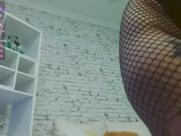 FraimyQueen  live sex cam