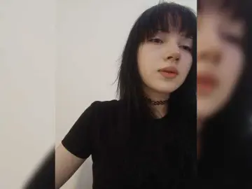 KRISTARI  live sex cam