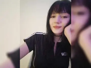 KRISTARI  live sex cam