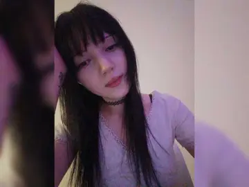 KRISTARI  live sex cam