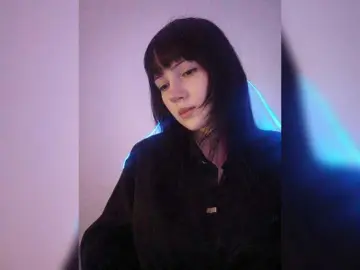 KRISTARI  live sex cam