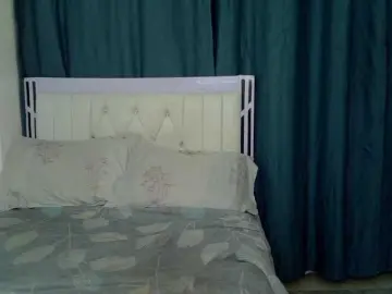 PetiteCocoo  live sex cam