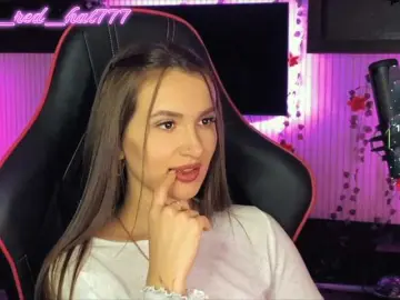 Supergirl7771  live sex cam