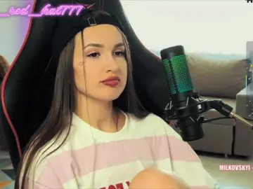 Supergirl7771  live sex cam