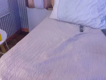 Valkiriamoore  live sex cam